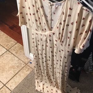 Pretty vagabond cream floral dress